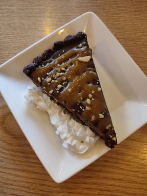 Snickers tarte at Plant Cafe & Kitchen - Itaewon in Seoul