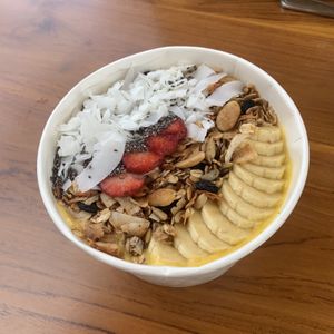 Mango smoothie bowl at The Sloth in Canggu