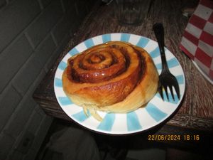 Cinnamon roll  at The Sloth in Canggu