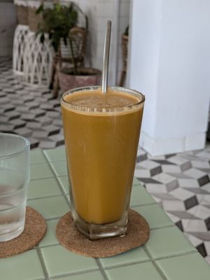 Carrot Blend at The Sloth in Canggu