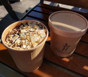 Large "Waldbeerkater" came in two cups for a total of 4.95€. Was it luck or is it the norm? at Haferkater - Hbf Frankfurt am Main in Frankfurt