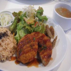 Veggie croquettes at Hanada Rosso in Tokyo