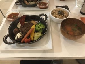 Harajuku Veggi Hamburg  at Hanada Rosso in Tokyo