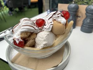 Banana splitt  at Urban Garden in Bournemouth