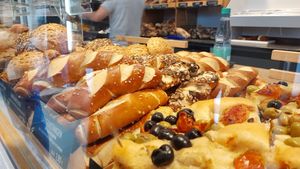  at Bäcker Göing - Falkenstr - Der Vegane Bär  in Hannover