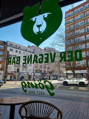  at Bäcker Göing - Falkenstr - Der Vegane Bär  in Hannover