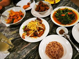 BBQ tofu , Tempe bedo, mushroom rendang, sambal Kai lan  at Warung Ijo in Central Singapore