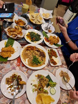 Great Feast !!! ~ 30/12/21 at Warung Ijo in Central Singapore