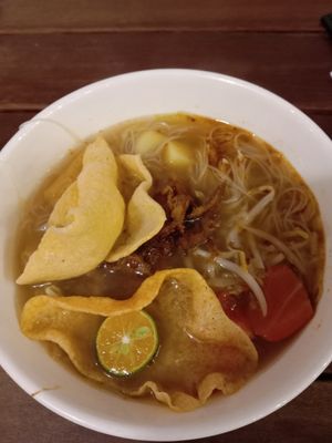 Bee hoon soup at Warung Ijo in Central Singapore