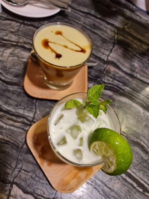 Avocado & Fresh Lime Juice ~ 29/6/22 at Warung Ijo in Central Singapore