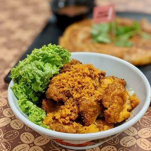 Ayam Penyet at Warung Ijo in Central Singapore