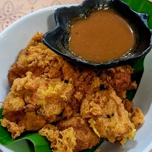 Ayam Penyet at Warung Ijo in Central Singapore