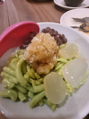 Cendol - tad too sweet for us at Warung Ijo in Central Singapore