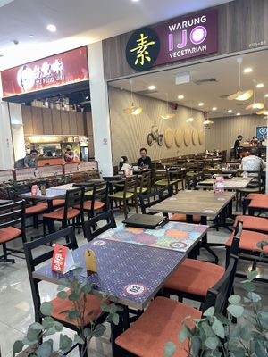 New outlet! Pretty  at Warung Ijo in Central Singapore