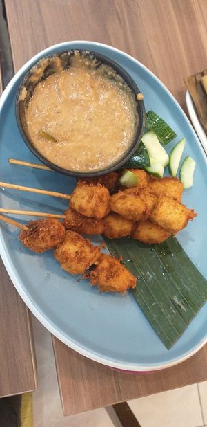 Big Satay Chunks at Warung Ijo in Central Singapore