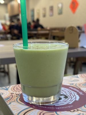Avocado oat milkshakes  at Warung Ijo in Central Singapore