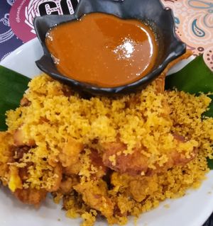 Ayam penyat at Warung Ijo in Central Singapore