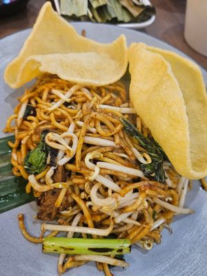 Mee Goreng ~ 5/3/24 at Warung Ijo in Central Singapore