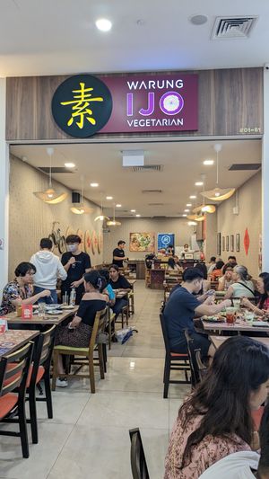 Entrance at Warung Ijo in Central Singapore