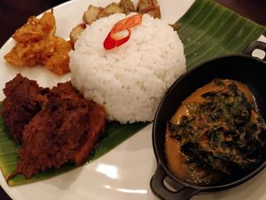 Nasi Lemak Rendang with tofu Tempeh at Warung Ijo in Central Singapore