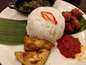 Kalasan Fried chicken with rice at Warung Ijo in Central Singapore