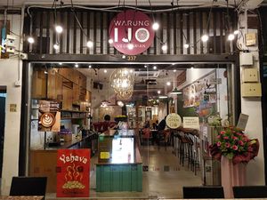 restaurant exterior. Serves Yahava coffee at Warung Ijo in Central Singapore