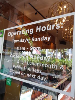 Operating hours at Warung Ijo in Central Singapore
