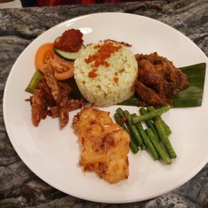 Nasi Lemak rendang (no egg vegan) at Warung Ijo in Central Singapore