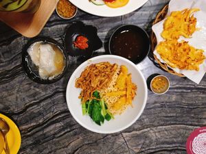 Ordered Bakmi Ayam, Nasi Lemak Fried Chicken, Avocoda juice in choco sauce (indo way is choco sauce! Can choose to go w gula melaka too), Veggie Fritters and a Latte for $37.10. at Warung Ijo in Central Singapore