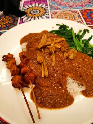 Satay Bee Hoon  at Warung Ijo in Central Singapore
