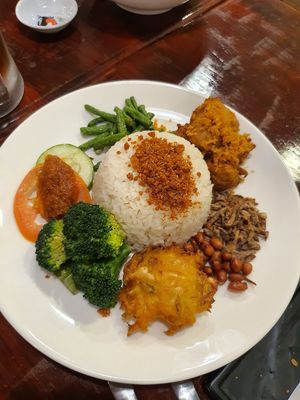 Nasi Lemak at Warung Ijo in Central Singapore