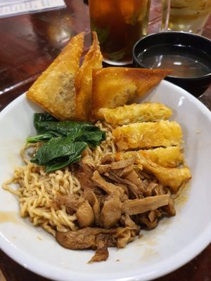 Kolo Mee at Warung Ijo in Central Singapore