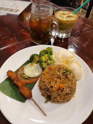 Petai fried rice at Warung Ijo in Central Singapore
