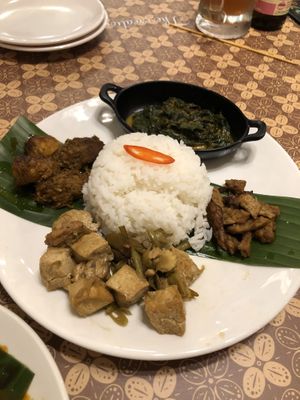Nasi Padang at Warung Ijo in Central Singapore
