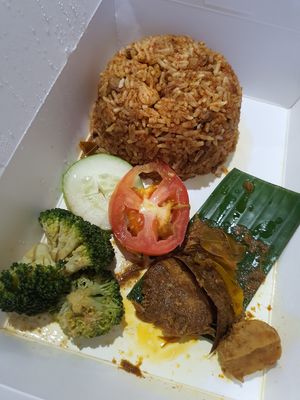 Rendang Fried Rice ~ Circuit Breaker Period at Warung Ijo in Central Singapore