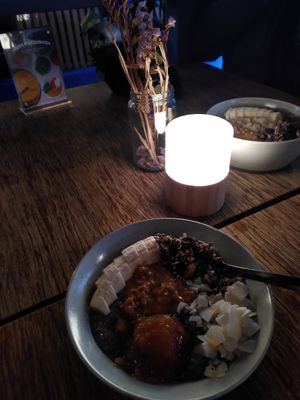 Vegan chia pudding and porridge at GRØD - Vesterbrogade in Copenhagen