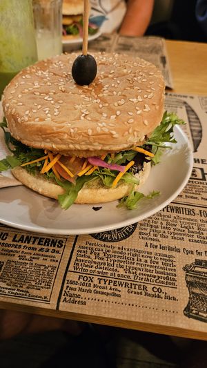 Vegan burger 👌🏻👌🏻  at Celeiro Cafe in Peniche
