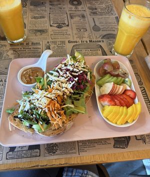 Veganer Brunch  at Celeiro Cafe in Peniche