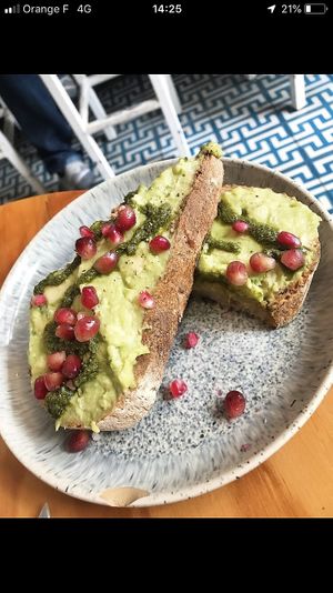 Avo toast at Ob-La-Di in Paris