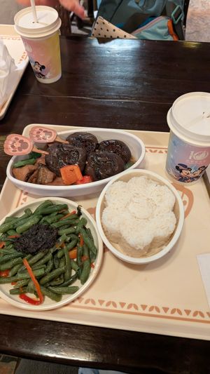  at Disney - Tangled Tree Tavern  in Shanghai