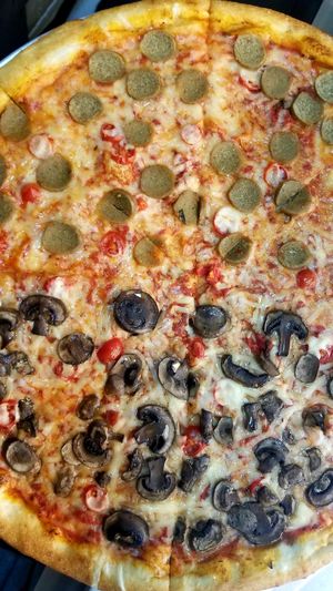 Vegan sausage and mushroom at Artistic Pizza in New York City