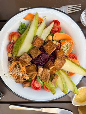 African salad (with tofu) at Fitagain in Krakow