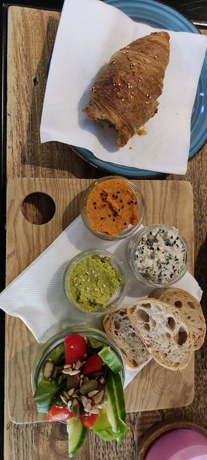 Vegan breakfast at Fitagain in Krakow