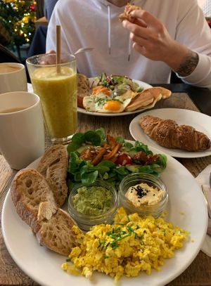 Vegan power breakfast with smoothie and cappuccino with oat milk  at Fitagain in Krakow