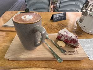 Kuchen roh vegan und dunkler Kakao   at SoLeb'icH in Bad Kissingen