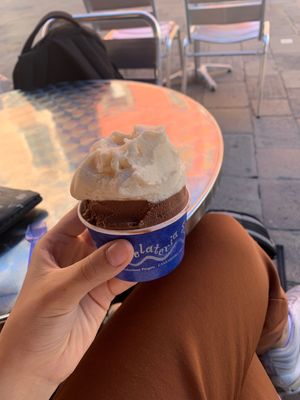 chocolate with rise milk and peach for 2,7€ at Gelateria S. Leonardo in Venice