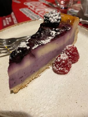 Cheesecake ai mirtilli  at Hero in Predazzo
