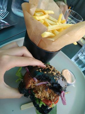 The Beyond Burger at Version Originale in Porto-vecchio
