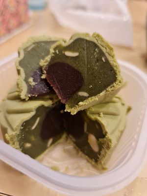 Matcha Red Bean ~ 28/8/22 nice! at SHU Vegetarian 蔬方斋 - Toa Payoh in Central Singapore