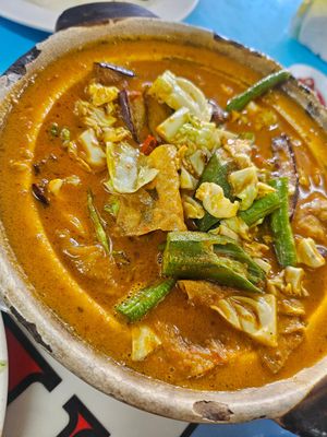 Curry veg ~ 8/12/23 at SHU Vegetarian 蔬方斋 - Toa Payoh in Central Singapore